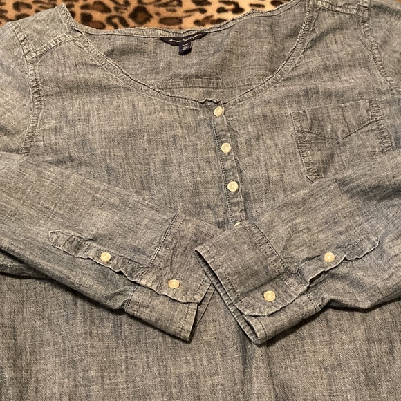 2 for $20 AMERICAN EAGLE Shirt Women’s Size XL AE Denim Pullover Long Sleeve Top - Picture 4 of 10